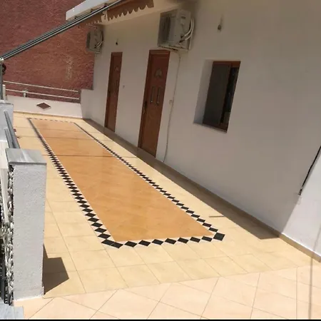 Apartment Albi's